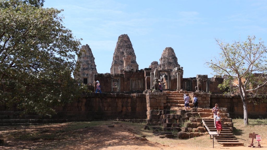 Der East Mebon in Angkor Wat vom Eingang aus gesehen.