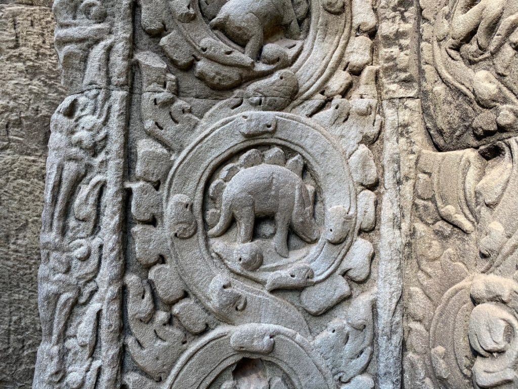 Ein Dinosaurier in Angkor Wat?